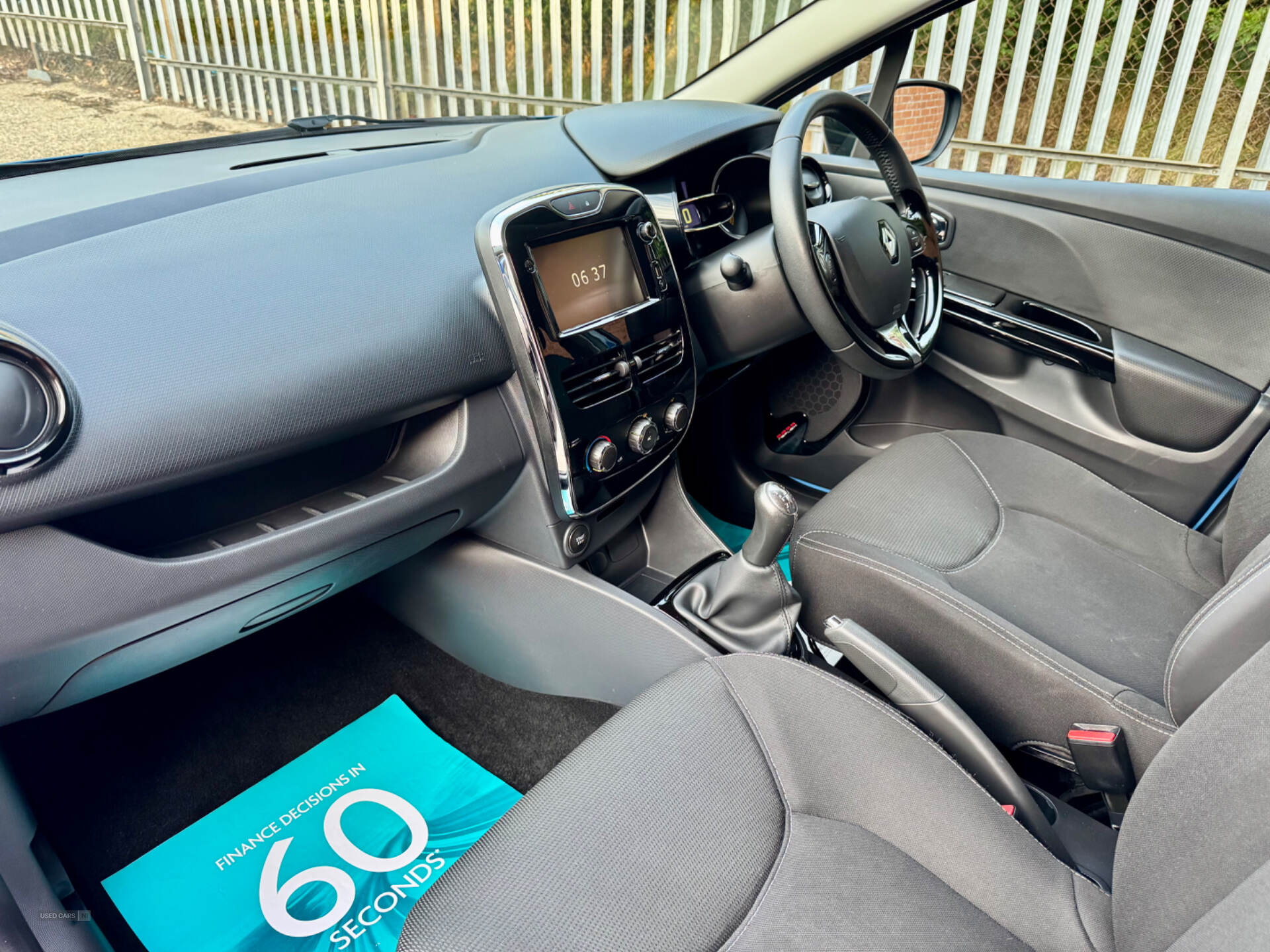 Nov 2013 Renault Clio 1.5 dCi 90 Dynamique MediaNav Energy 5dr