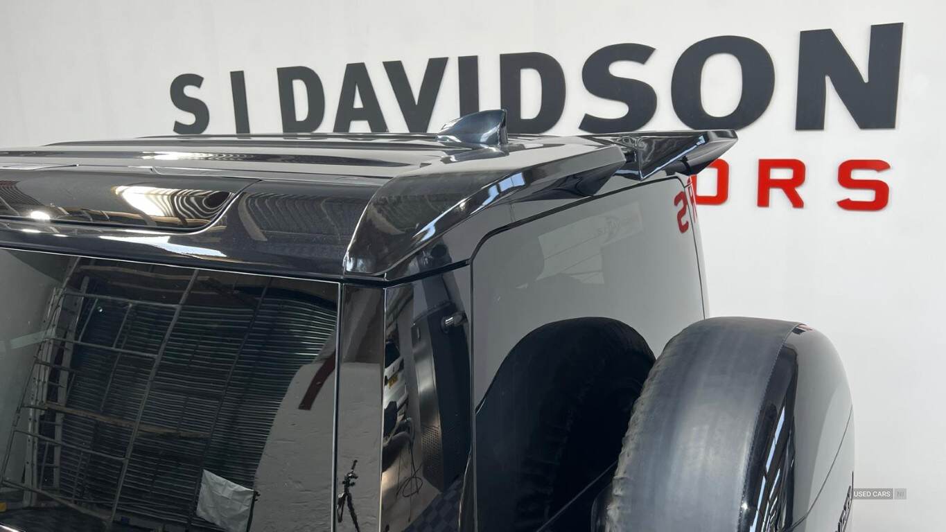 Sep 2022 Land Rover Defender 3.0 D250 X-Dynamic SE 90 3dr Auto