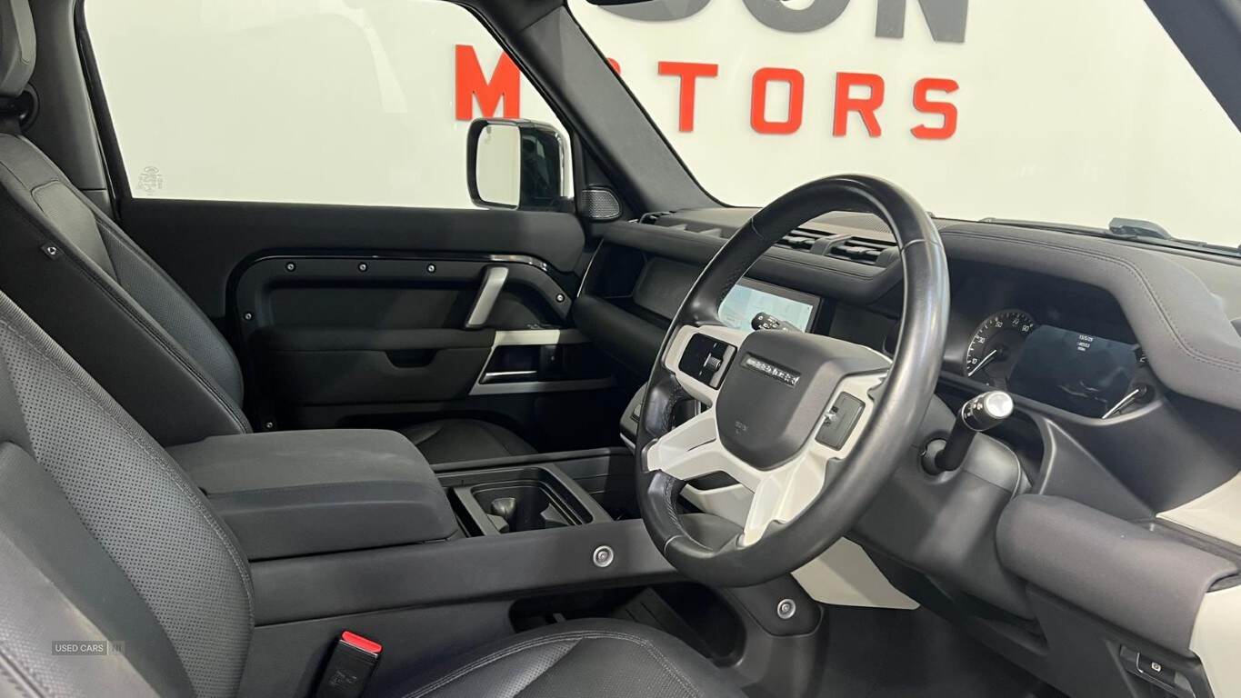 Sep 2022 Land Rover Defender 3.0 D250 X-Dynamic SE 90 3dr Auto