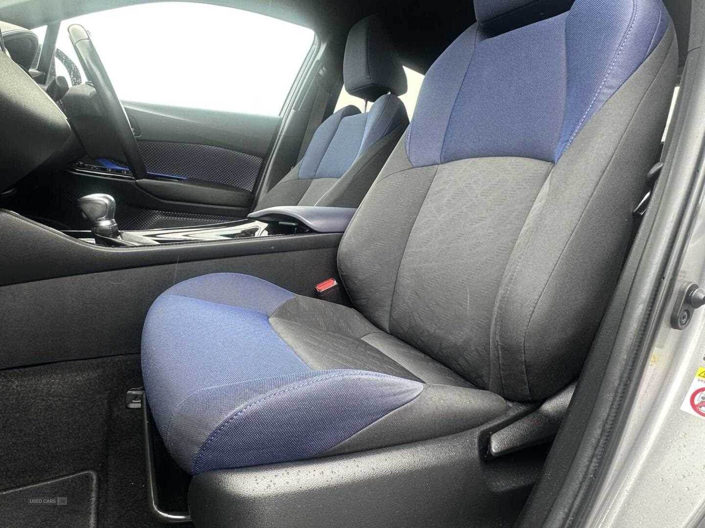 May 2018 Toyota C-HR 1.8 Hybrid Dynamic 5dr CVT