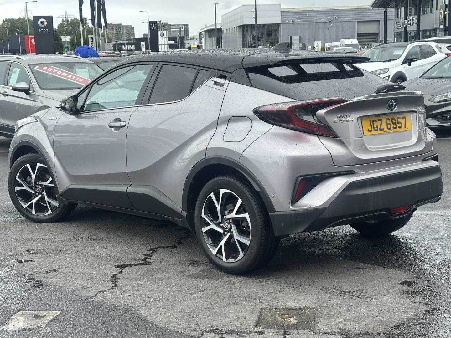 May 2018 Toyota C-HR 1.8 Hybrid Dynamic 5dr CVT