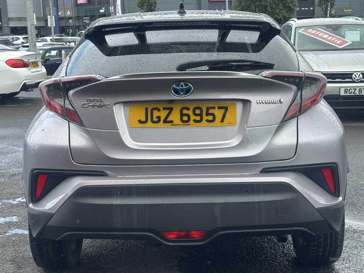 May 2018 Toyota C-HR 1.8 Hybrid Dynamic 5dr CVT