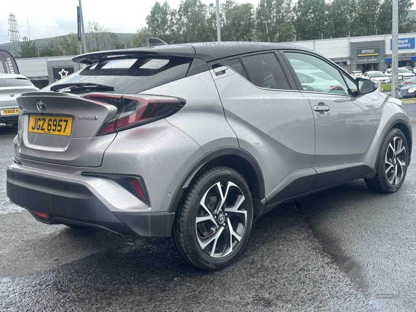May 2018 Toyota C-HR 1.8 Hybrid Dynamic 5dr CVT