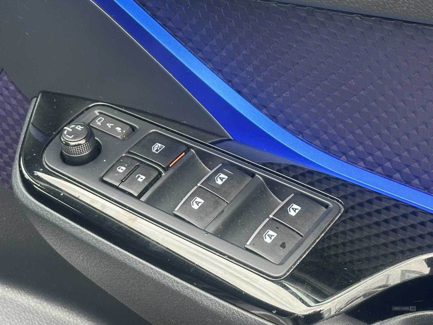 May 2018 Toyota C-HR 1.8 Hybrid Dynamic 5dr CVT