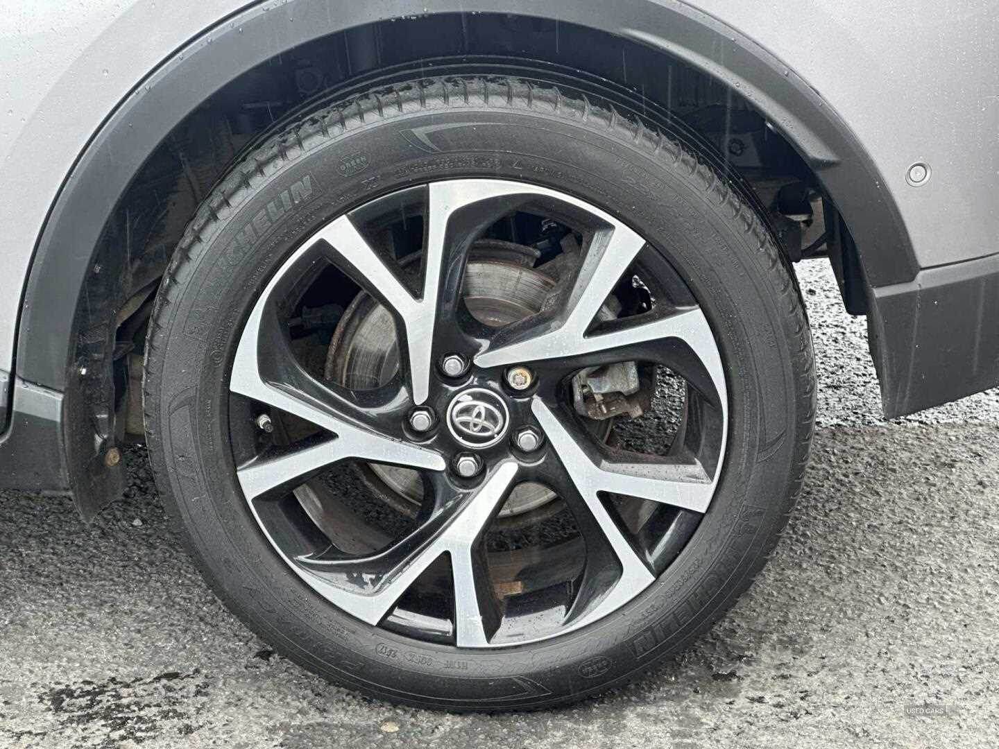 May 2018 Toyota C-HR 1.8 Hybrid Dynamic 5dr CVT
