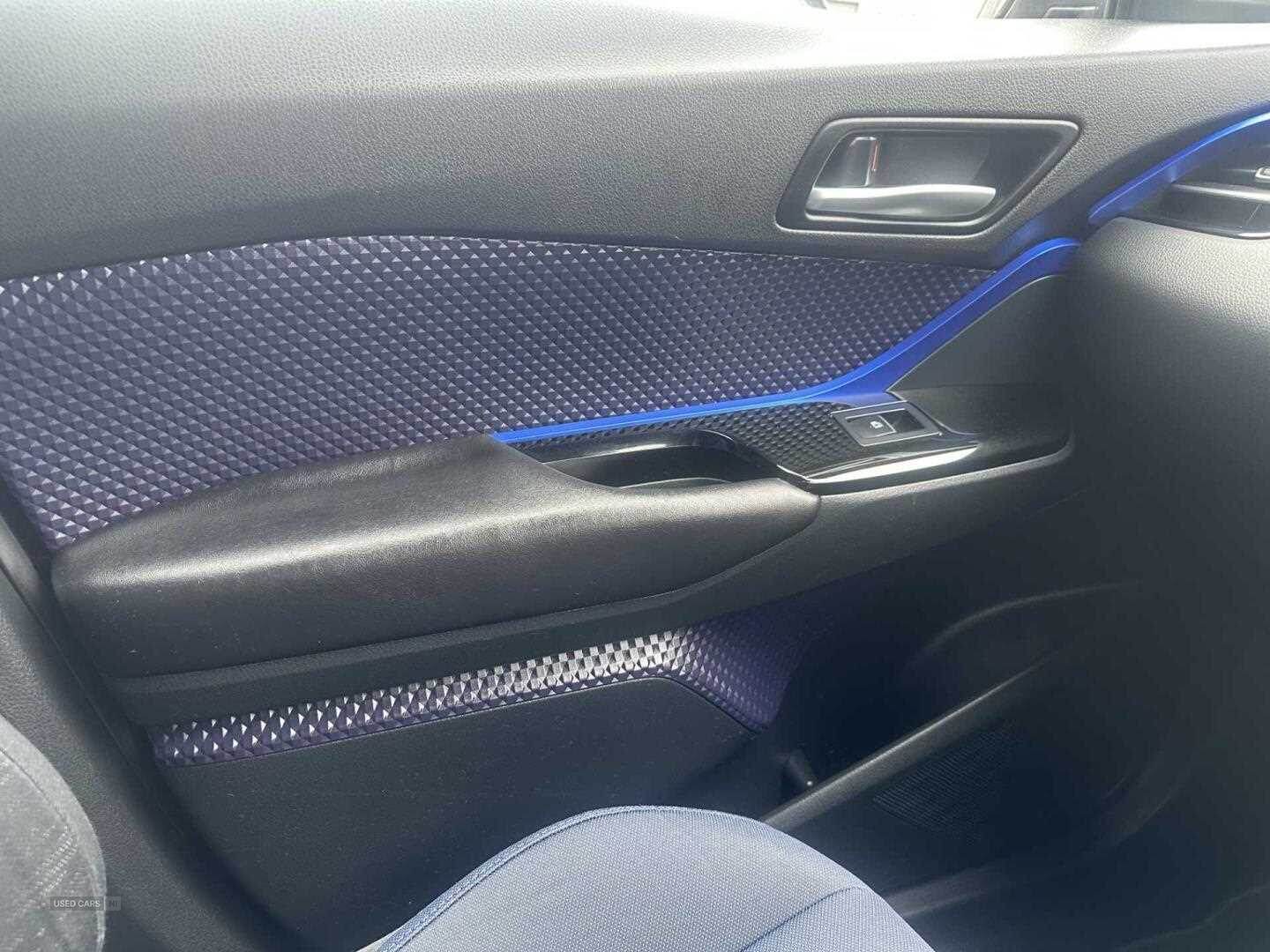 May 2018 Toyota C-HR 1.8 Hybrid Dynamic 5dr CVT