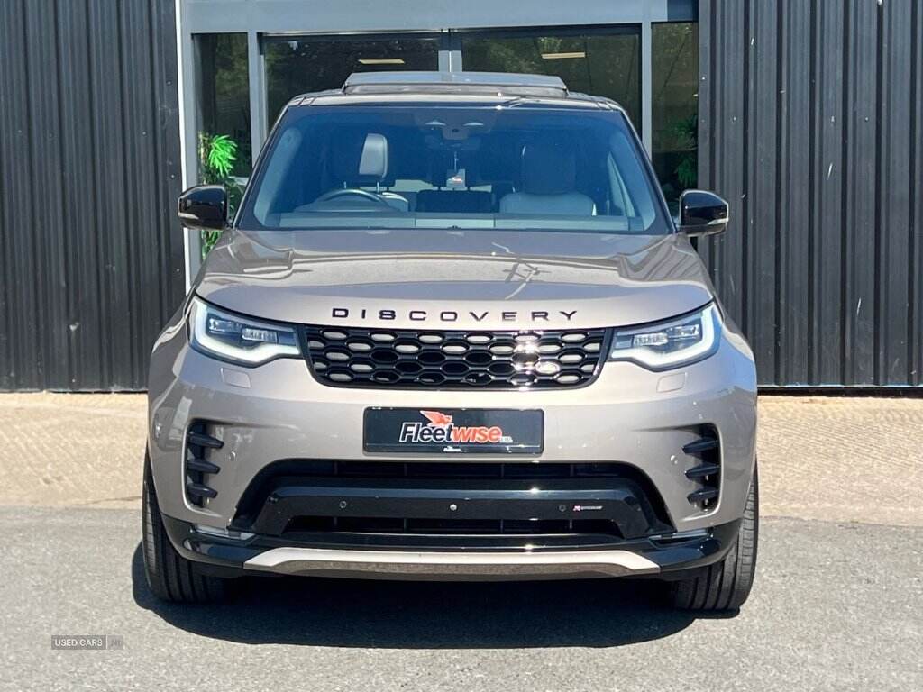 Mar 2023 Land Rover Discovery 3.0 D300 R-Dynamic SE 5dr Auto