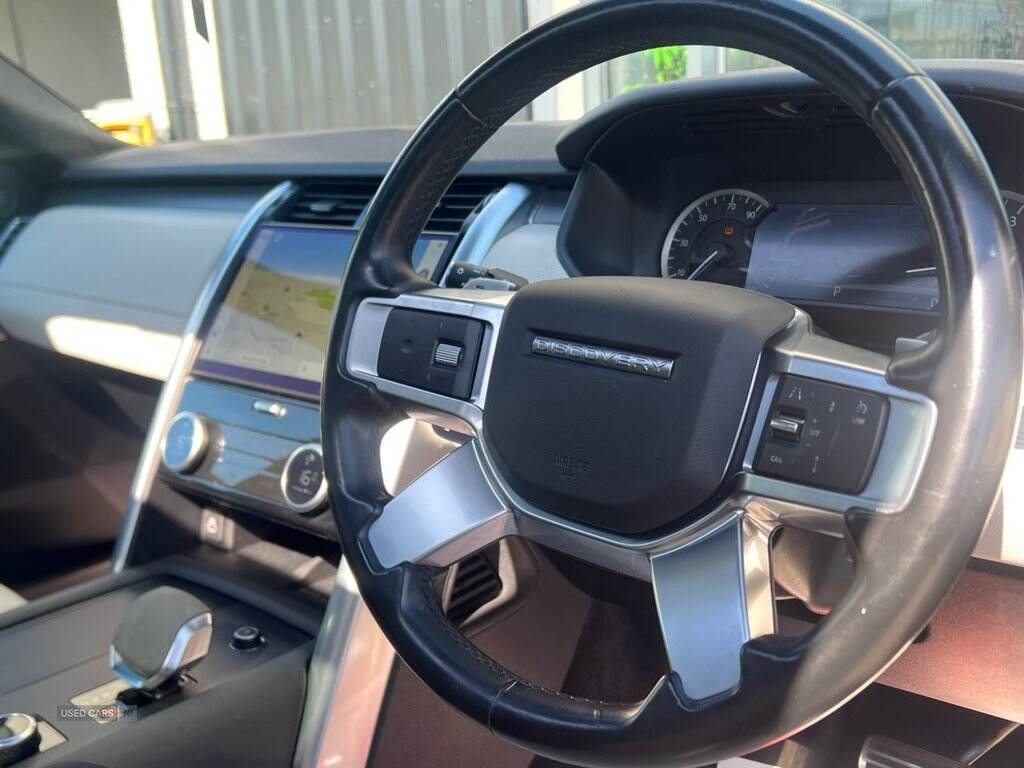 Mar 2023 Land Rover Discovery 3.0 D300 R-Dynamic SE 5dr Auto