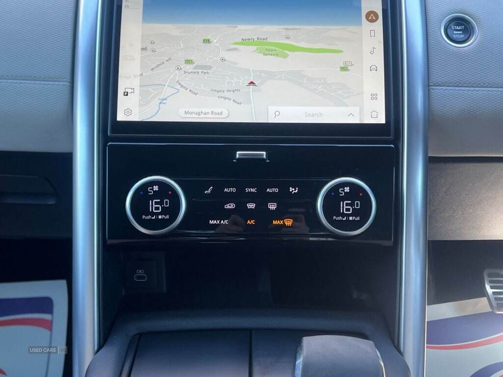 Mar 2023 Land Rover Discovery 3.0 D300 R-Dynamic SE 5dr Auto