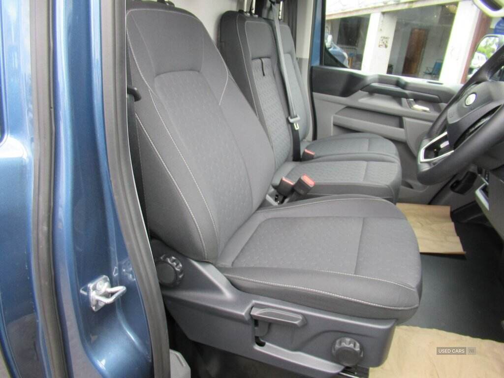 Apr 2025 Ford Transit Custom 2.0 320 EcoBlue 170ps Limited Van L2 H1 Euro 6 AUTO