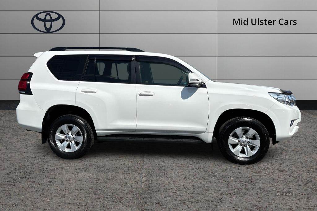 Apr 2018 Toyota Land Cruiser 2.8 D-4D Active 5dr Auto 7 Seats
