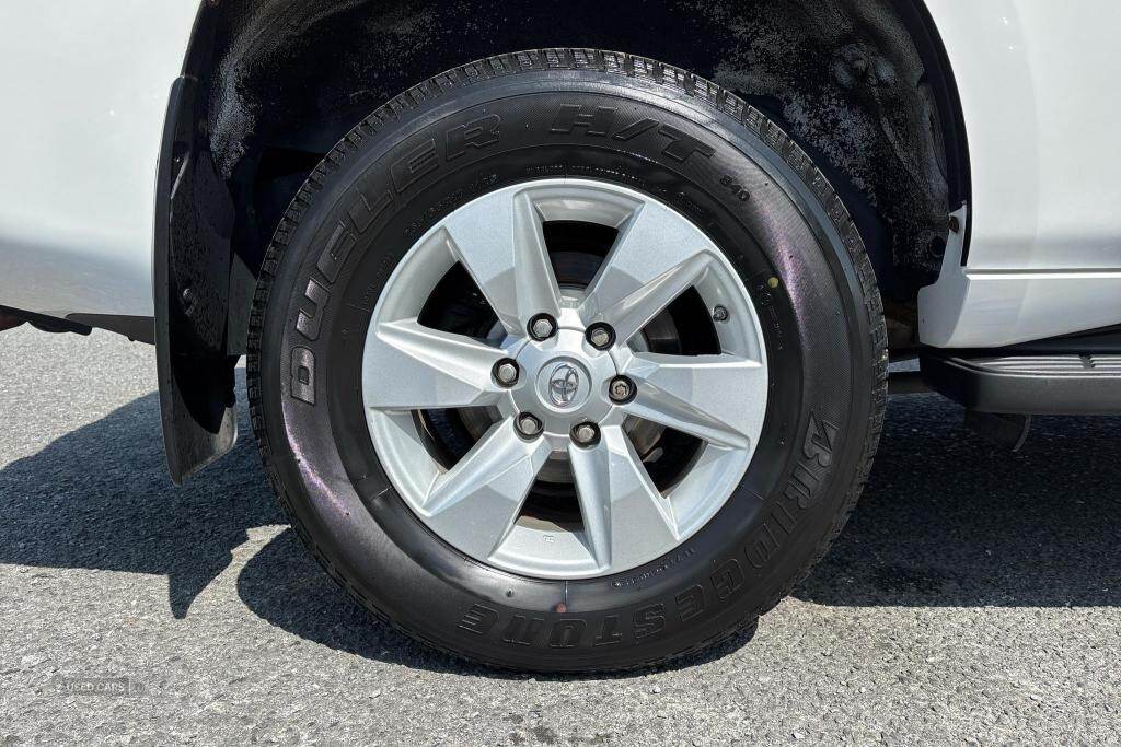 Apr 2018 Toyota Land Cruiser 2.8 D-4D Active 5dr Auto 7 Seats
