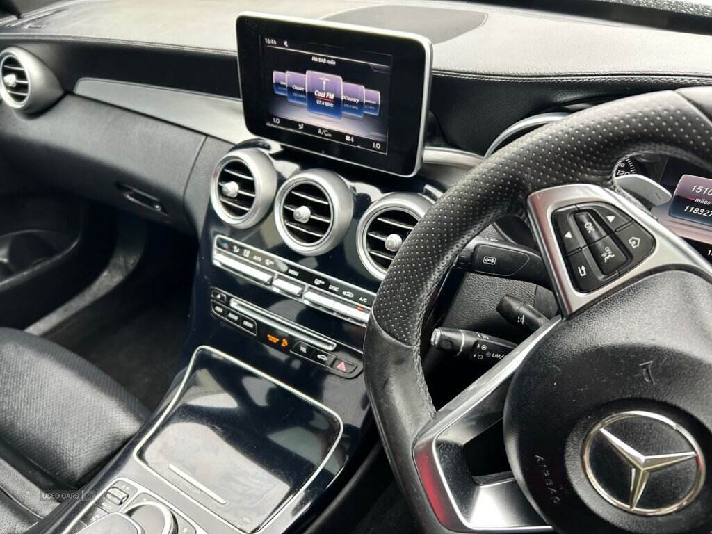 May 2015 Mercedes-Benz C-Class C220 BlueTEC AMG Line Premium 4dr Auto