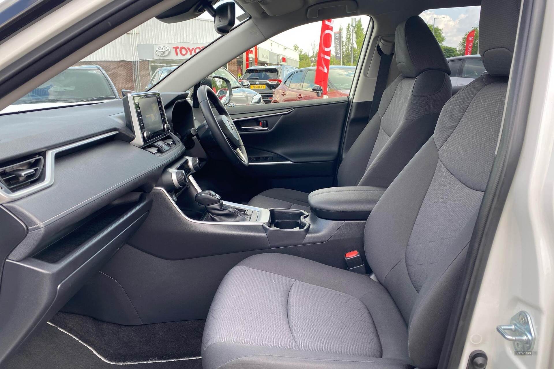  2020 Toyota RAV4 2.5 VVT-h Design CVT Euro 6 (s/s) 5dr