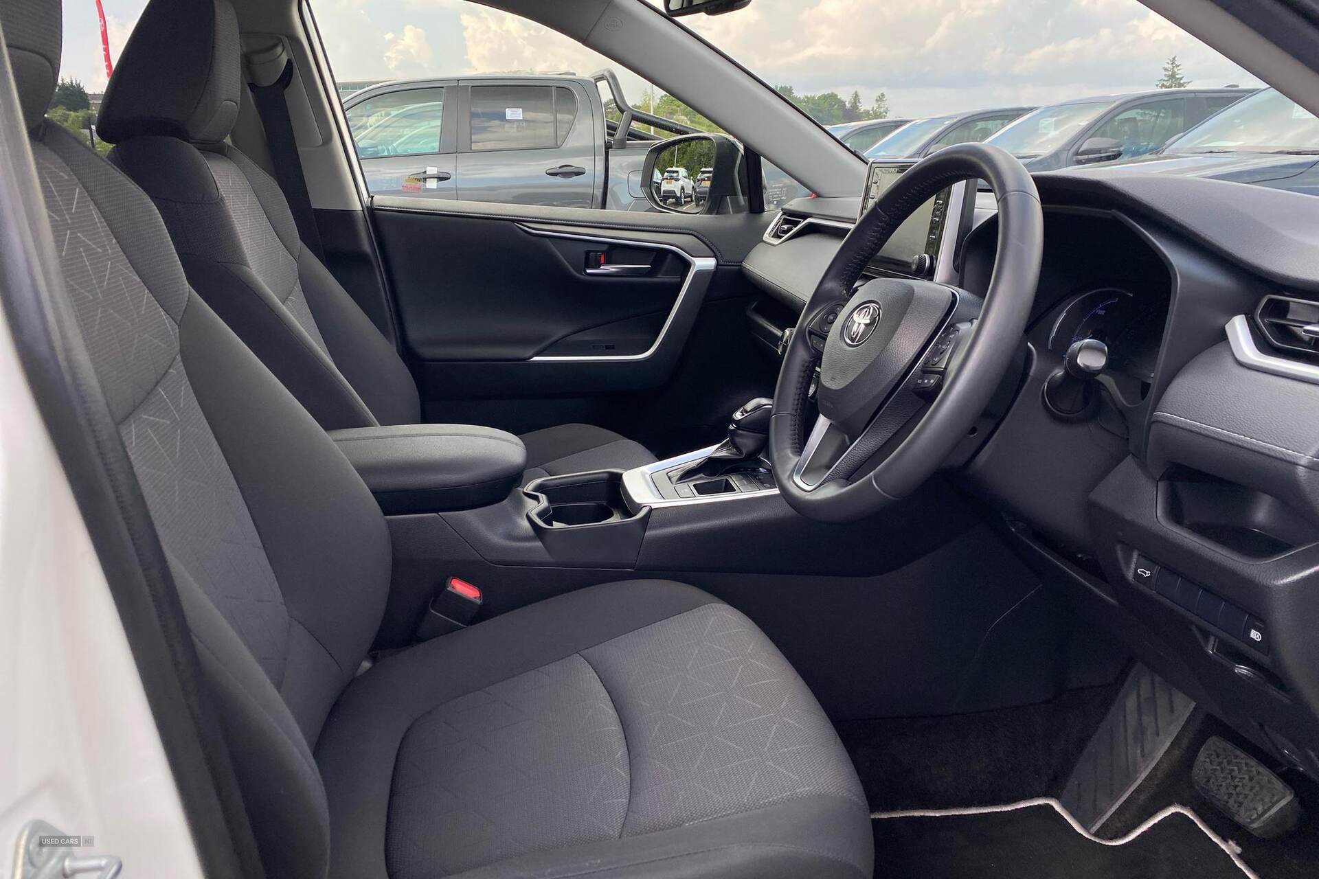  2020 Toyota RAV4 2.5 VVT-h Design CVT Euro 6 (s/s) 5dr