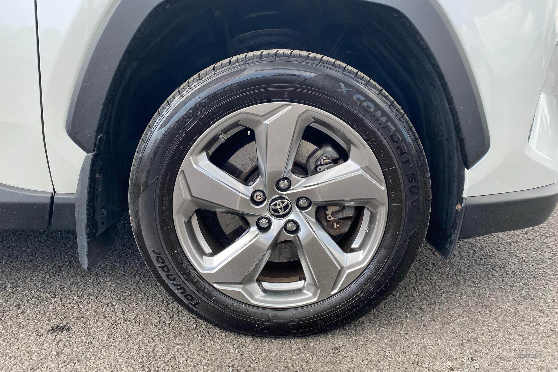  2020 Toyota RAV4 2.5 VVT-h Design CVT Euro 6 (s/s) 5dr