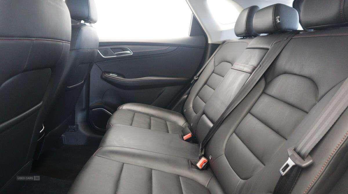 2024 MG MG HS 1.5 T-GDI SE DCT Euro 6 (s/s) 5dr