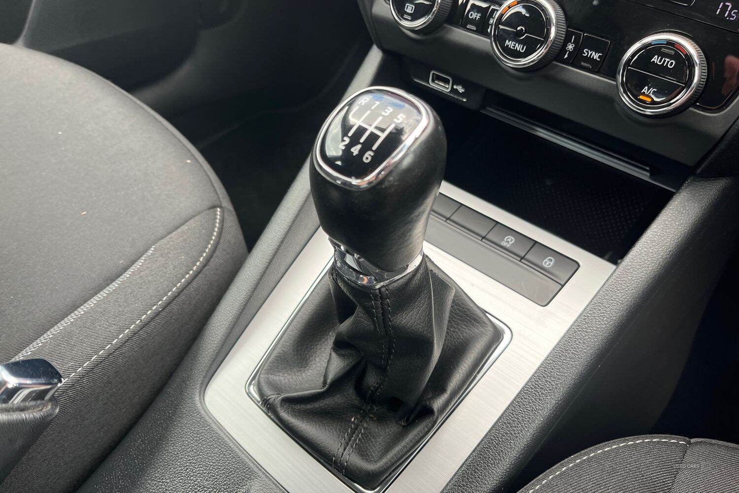 Mar 2018 Skoda Octavia 1.0 TSI SE 5dr