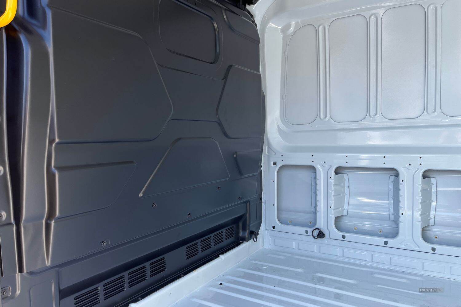 Nov 2024 Ford Transit 2.0 EcoBlue 165ps H2 Leader Van [DAP]