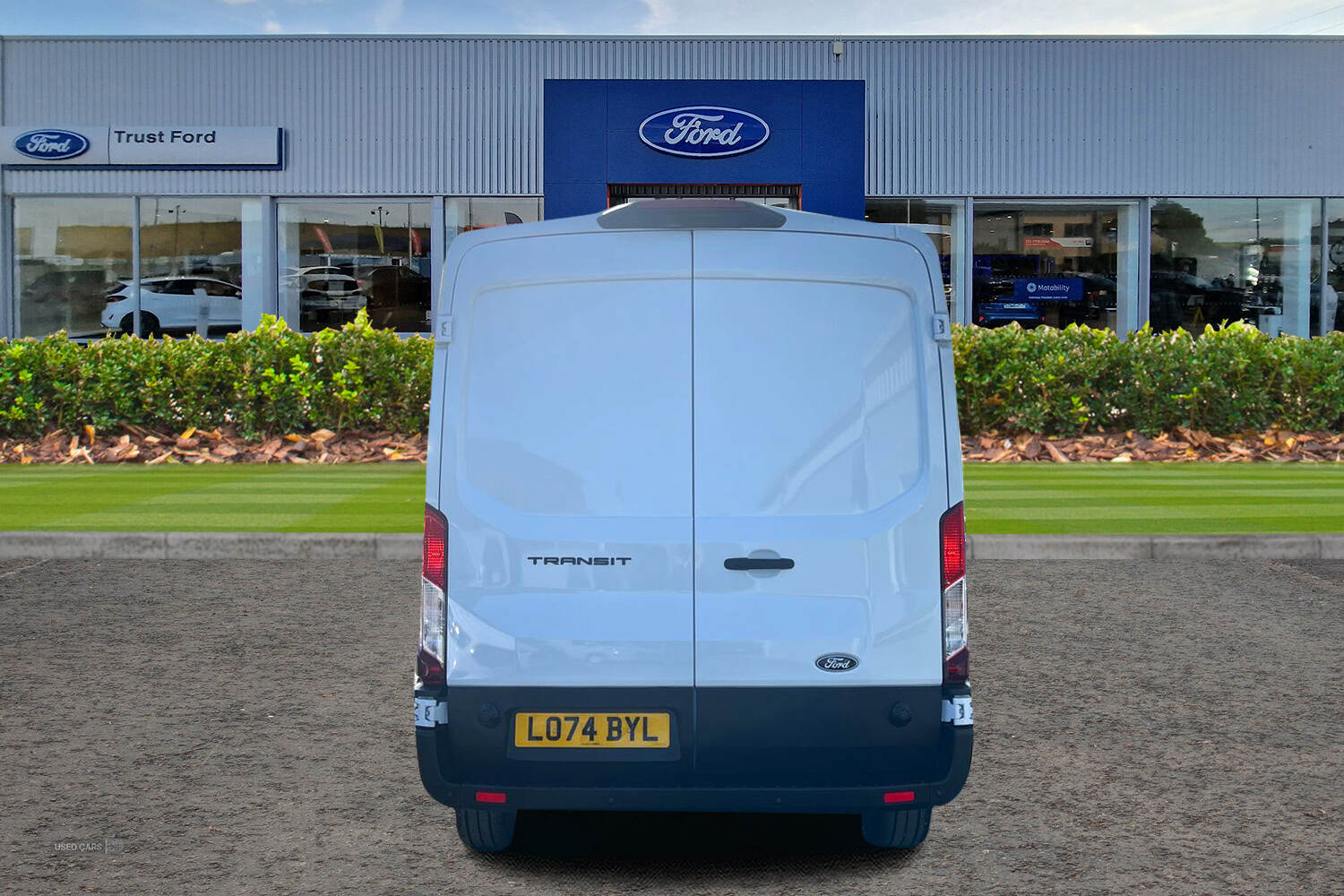 Nov 2024 Ford Transit 2.0 EcoBlue 165ps H2 Leader Van [DAP]