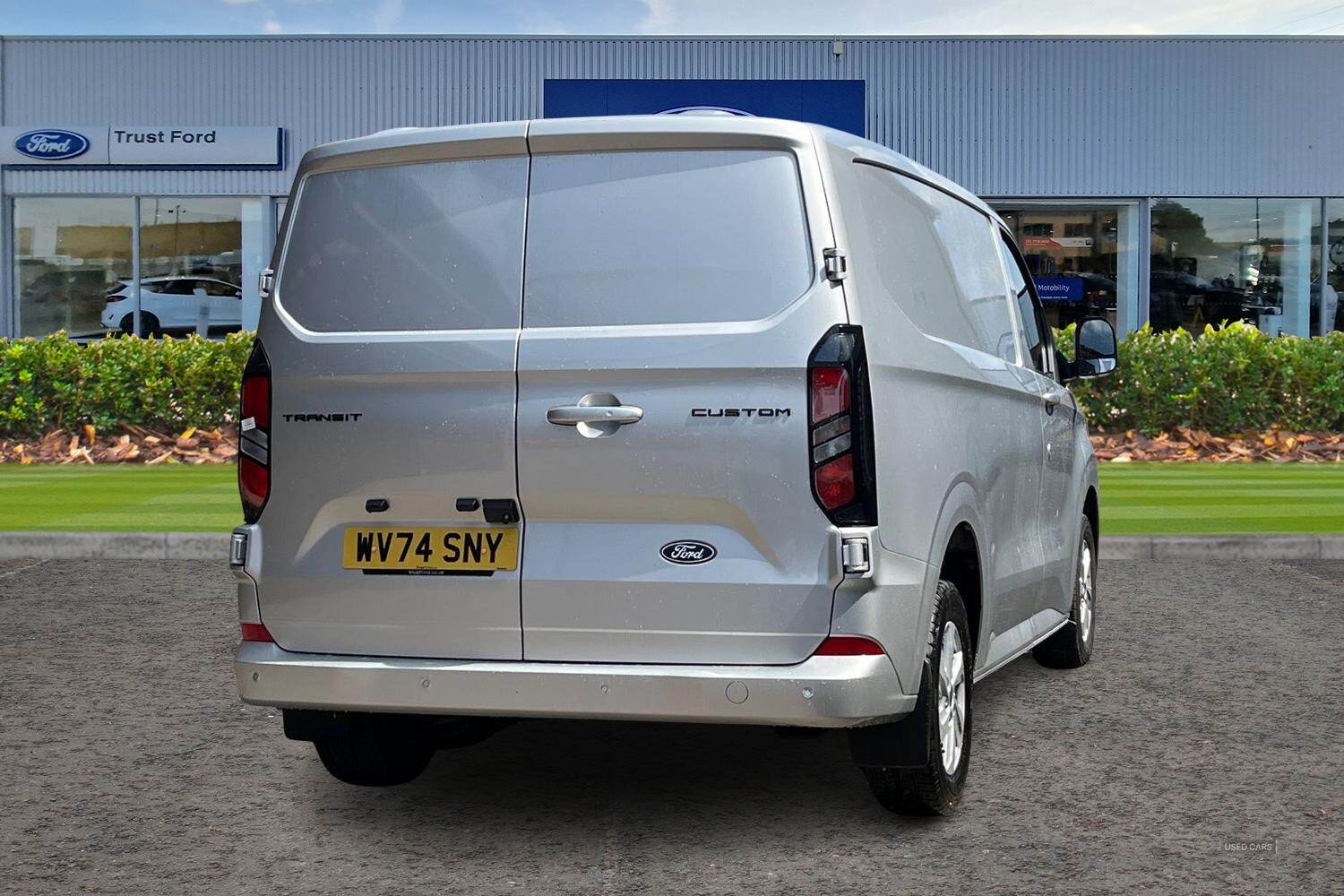 Sep 2024 Ford Transit Custom 2.0 EcoBlue 136ps H1 Van Limited Auto
