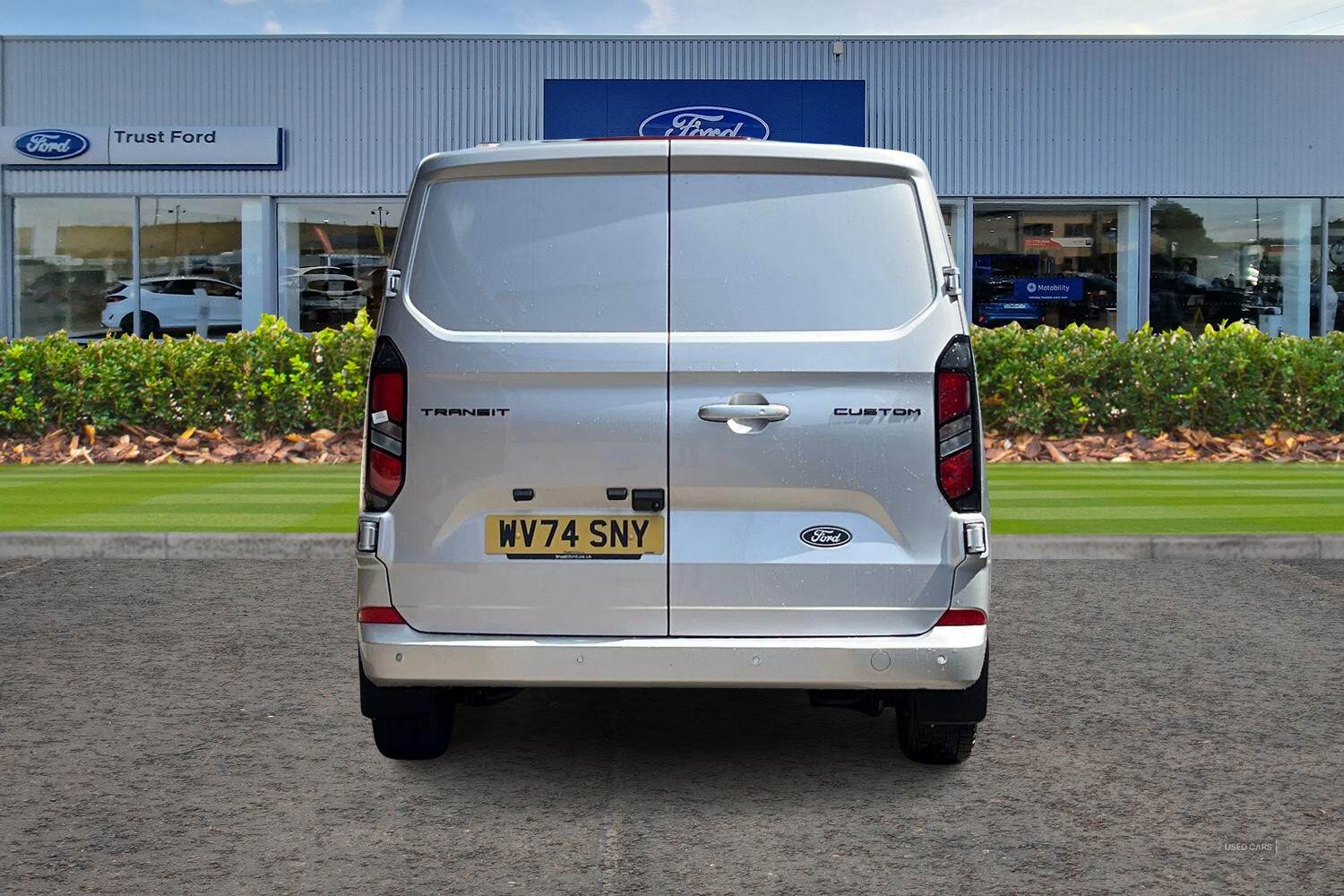 Sep 2024 Ford Transit Custom 2.0 EcoBlue 136ps H1 Van Limited Auto