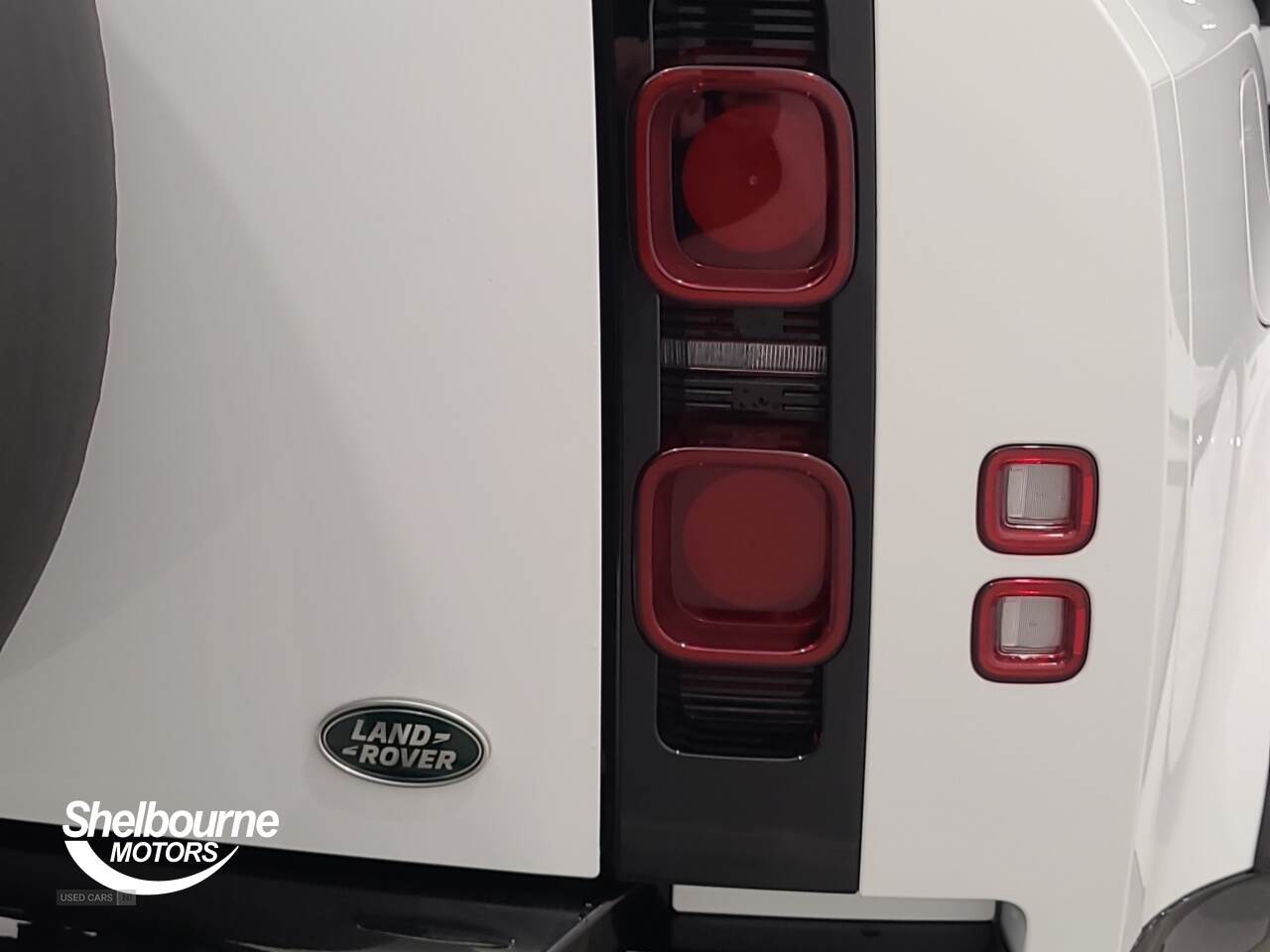 Mar 2023 Land Rover Defender 3.0 D250 X-Dynamic SE 90 3dr Auto