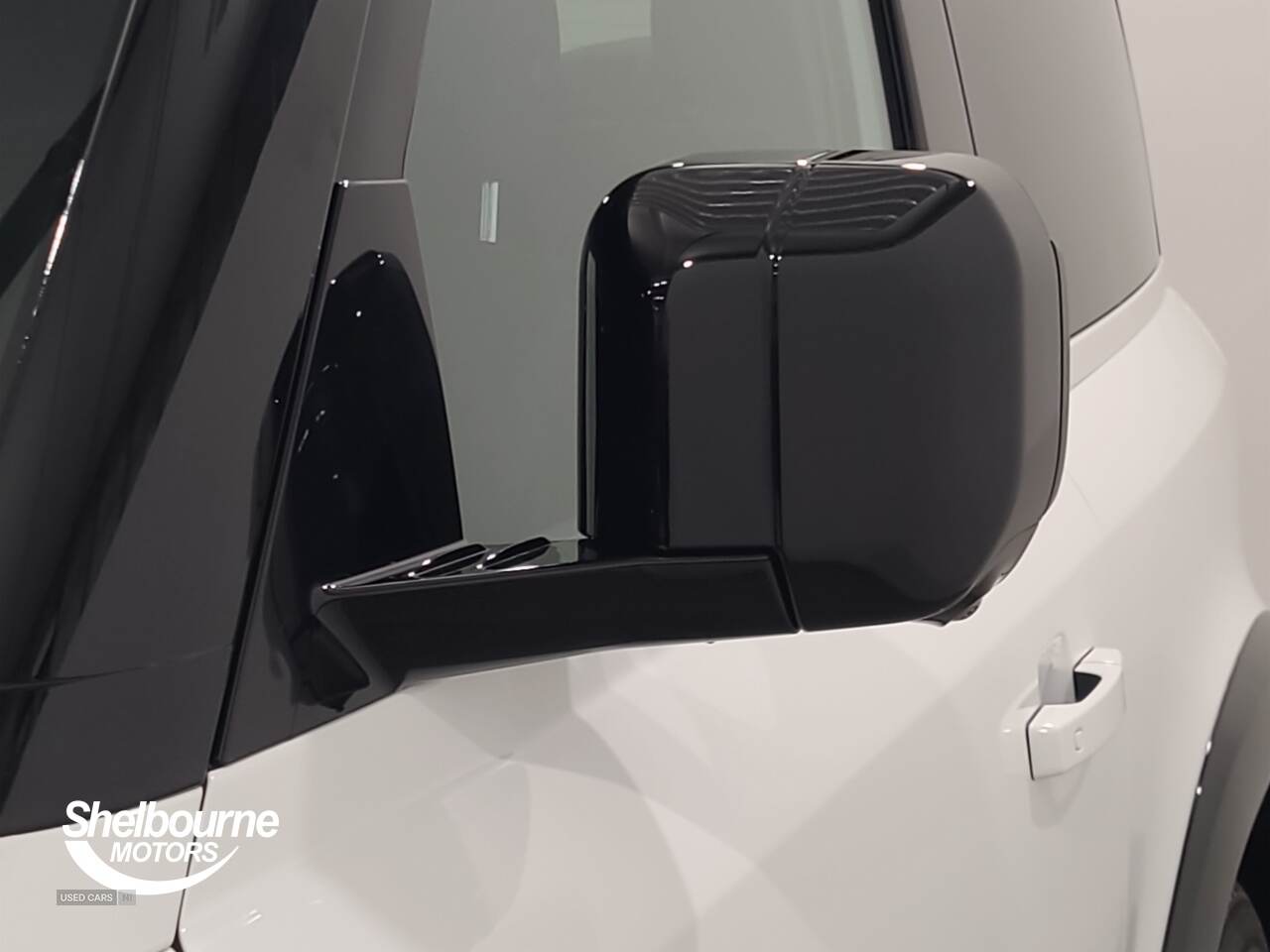 Mar 2023 Land Rover Defender 3.0 D250 X-Dynamic SE 90 3dr Auto
