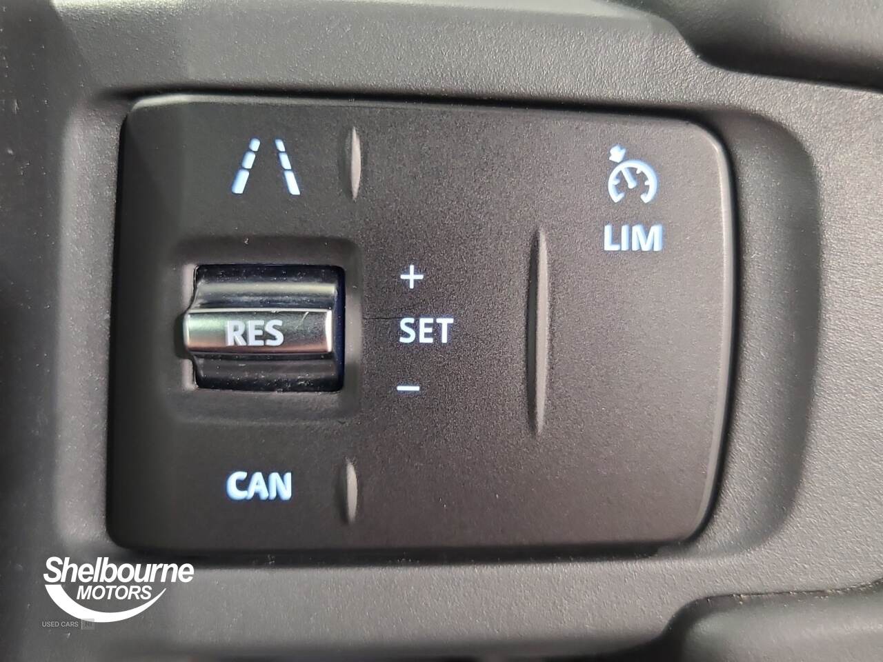 Mar 2023 Land Rover Defender 3.0 D250 X-Dynamic SE 90 3dr Auto