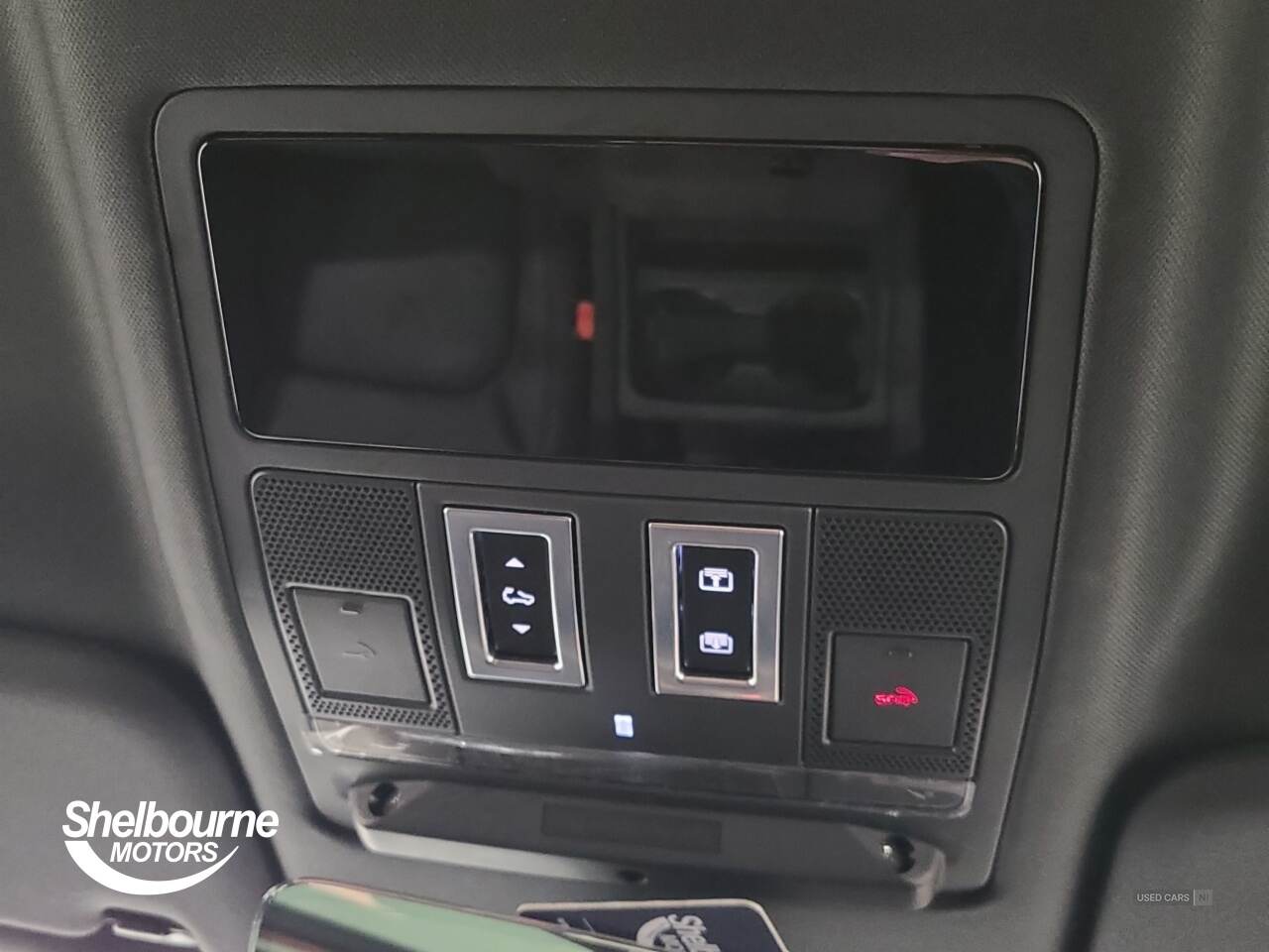 Mar 2023 Land Rover Defender 3.0 D250 X-Dynamic SE 90 3dr Auto