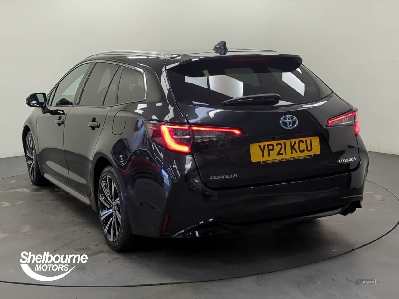 Apr 2021 Toyota Corolla 2.0 VVT-i Hybrid Design 5dr CVT