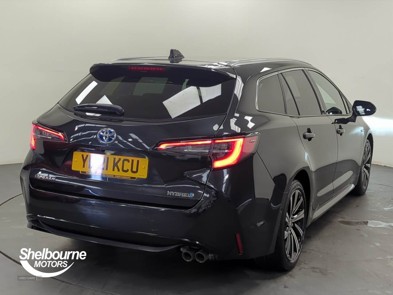 Apr 2021 Toyota Corolla 2.0 VVT-i Hybrid Design 5dr CVT
