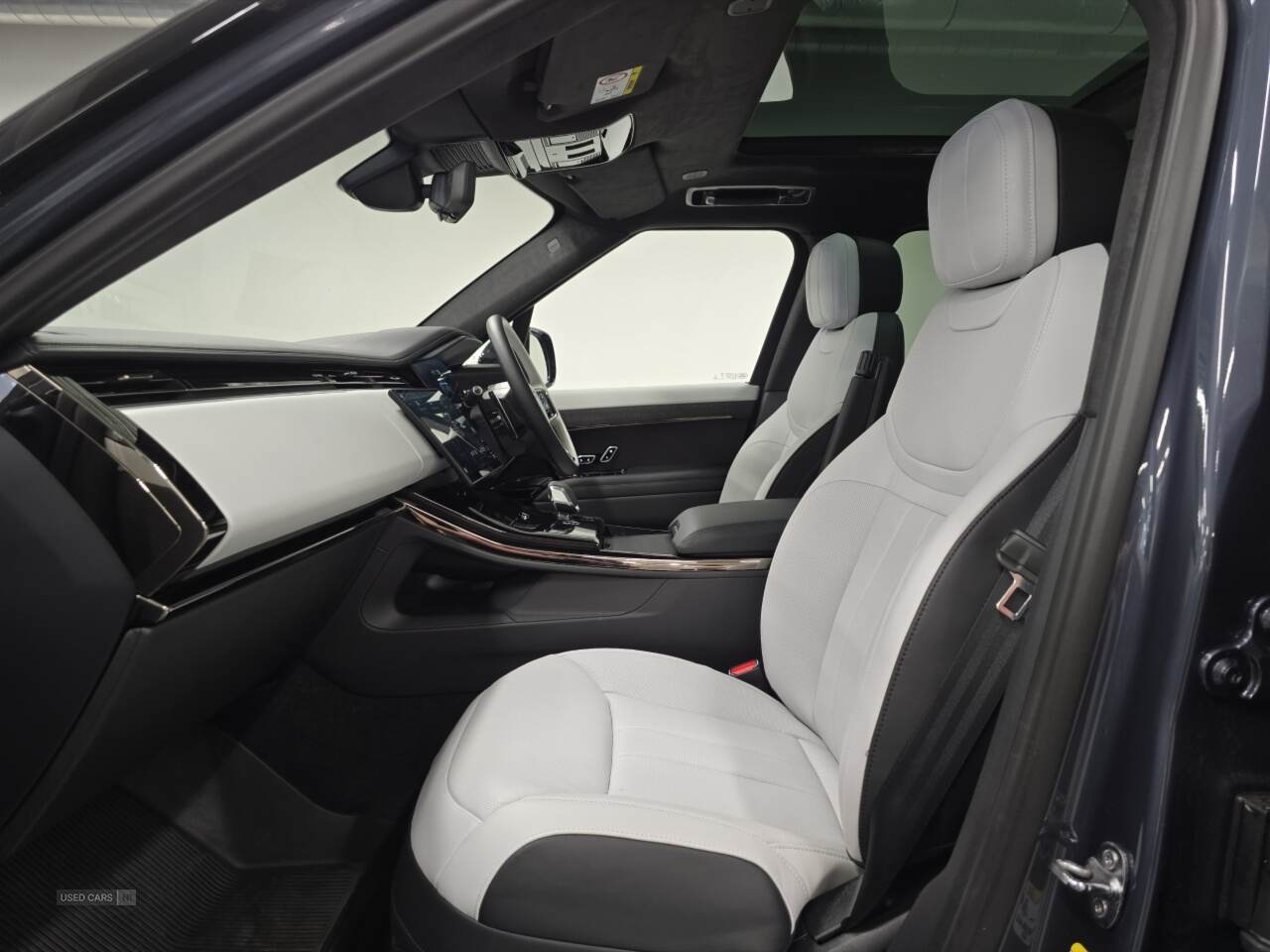 Oct 2024 Land Rover Range Rover Sport 3.0 P460e Autobiography 5dr Auto