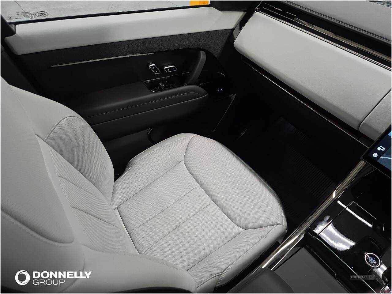 Oct 2024 Land Rover Range Rover Sport 3.0 P460e Autobiography 5dr Auto