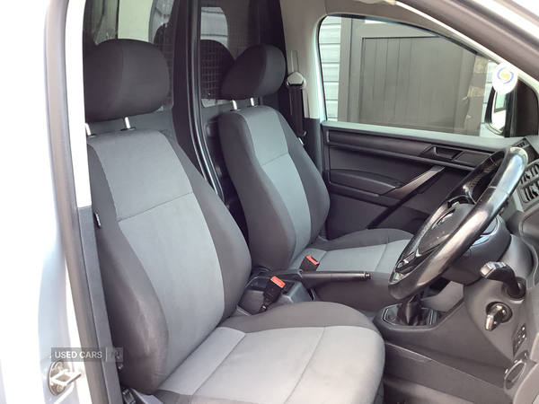 Volkswagen Caddy C20 DIESEL in Down