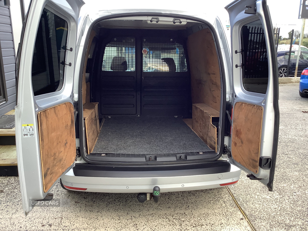 Volkswagen Caddy C20 DIESEL in Down