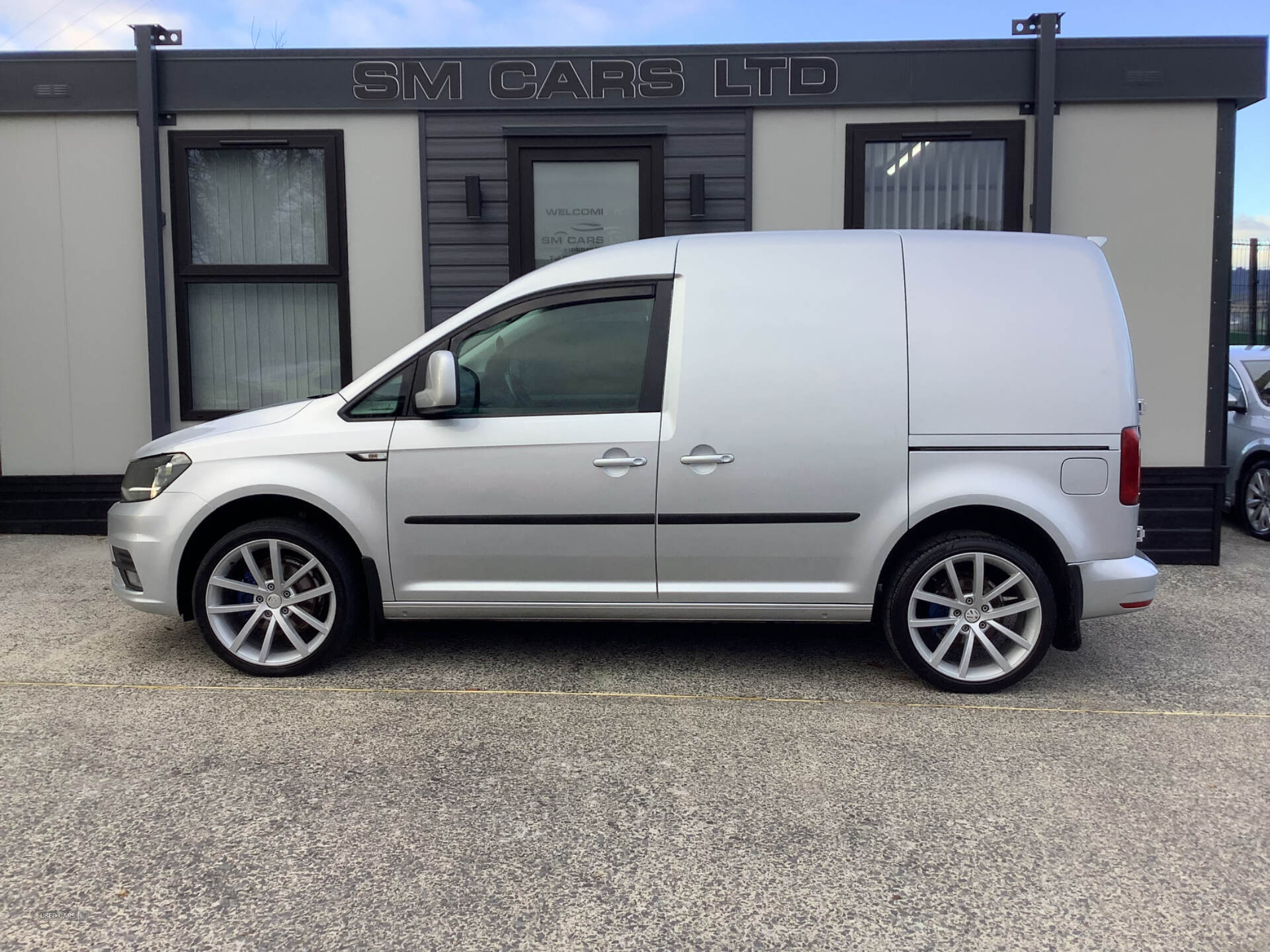 Volkswagen Caddy C20 DIESEL in Down