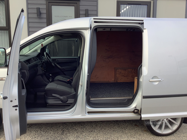 Volkswagen Caddy C20 DIESEL in Down