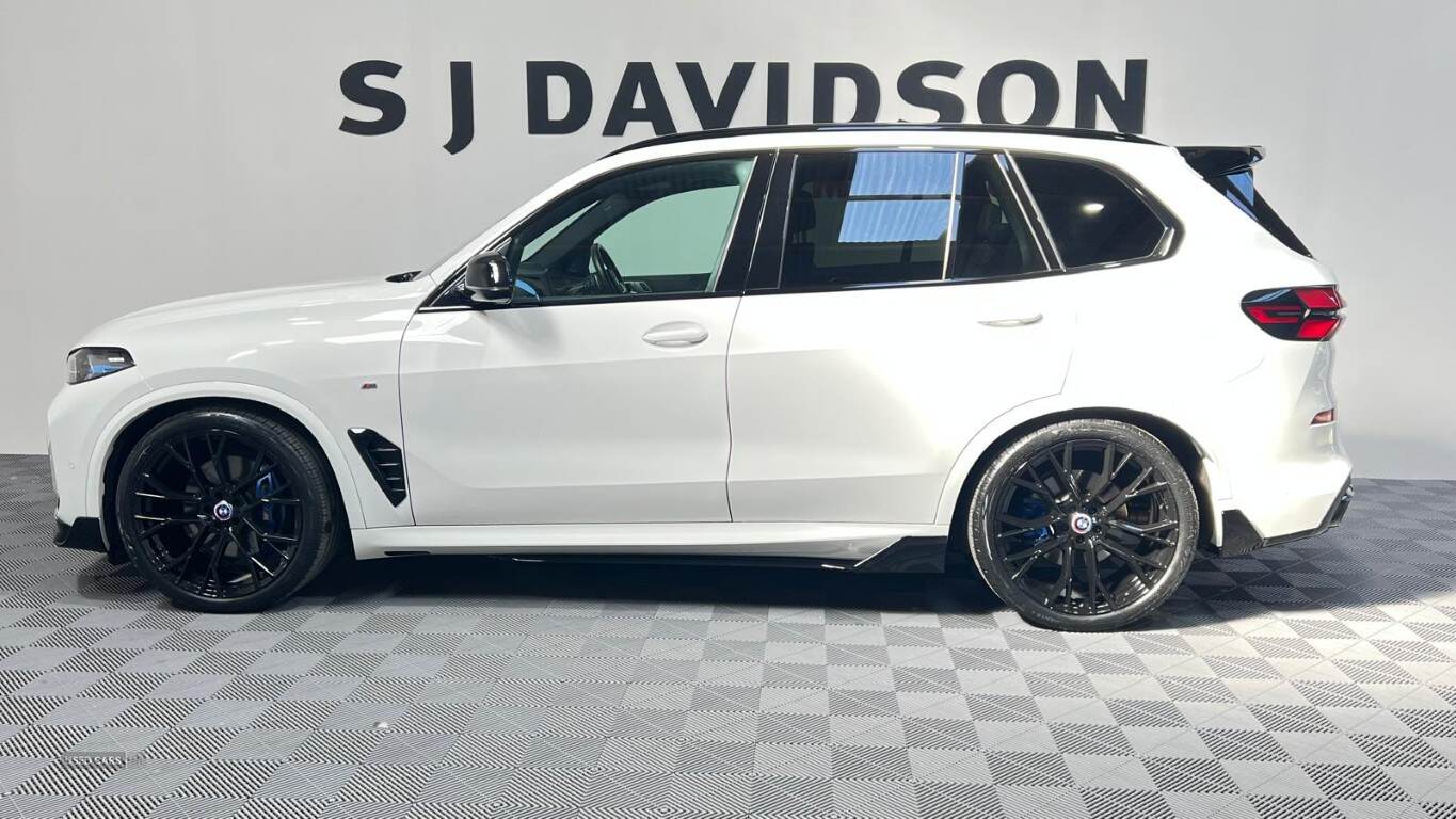 Mar 2024 BMW X5 xDrive40d MHT M Sport 5dr Auto