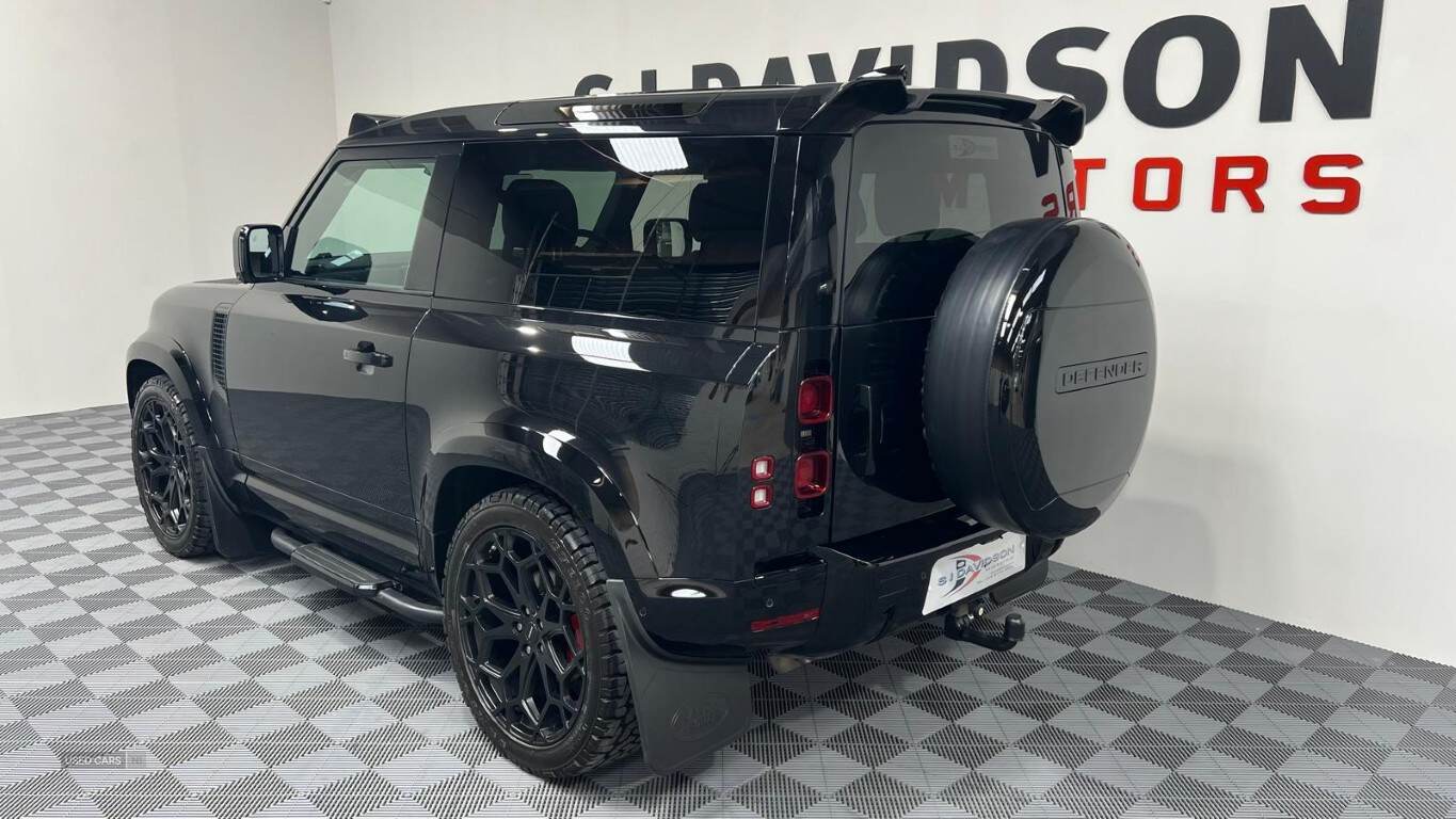 Mar 2021 Land Rover Defender 3.0 D250 SE 90 3dr Auto