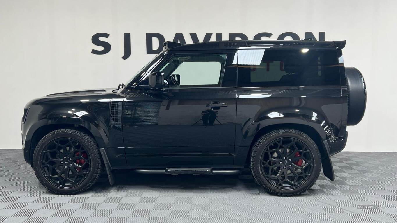 Mar 2021 Land Rover Defender 3.0 D250 SE 90 3dr Auto