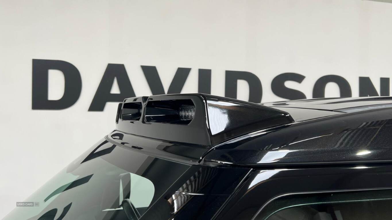 Mar 2021 Land Rover Defender 3.0 D250 SE 90 3dr Auto