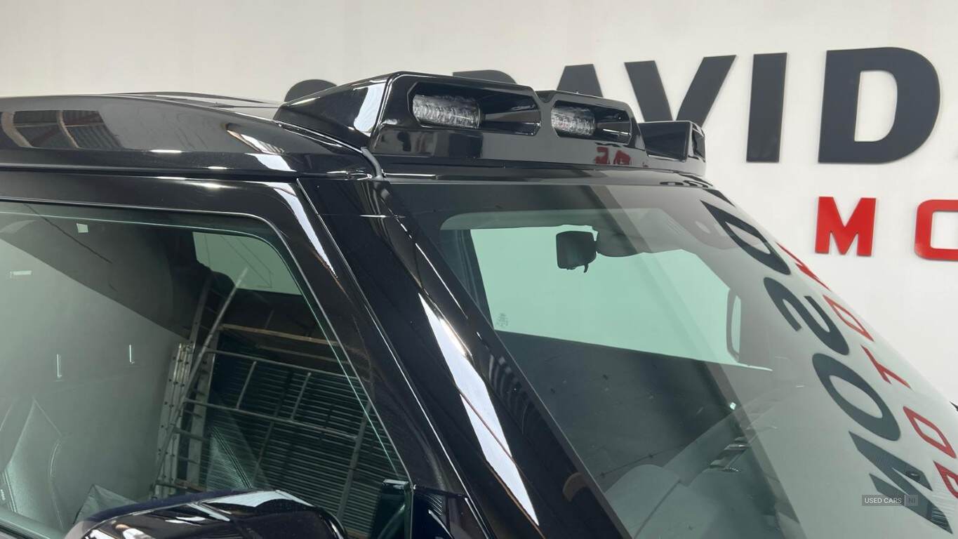 Mar 2021 Land Rover Defender 3.0 D250 SE 90 3dr Auto