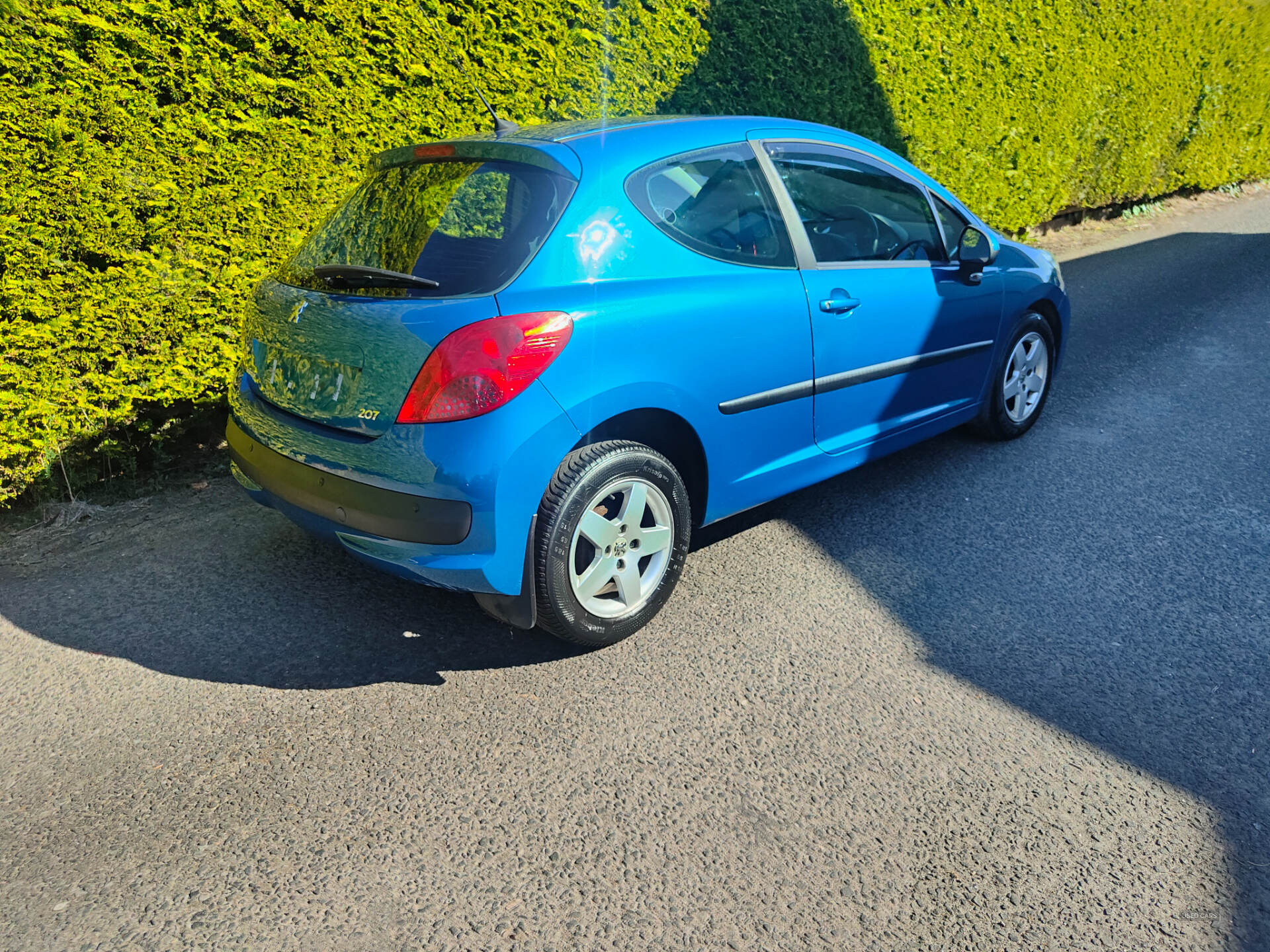 Apr 2007 Peugeot 207 1.4 16V Sport 3dr