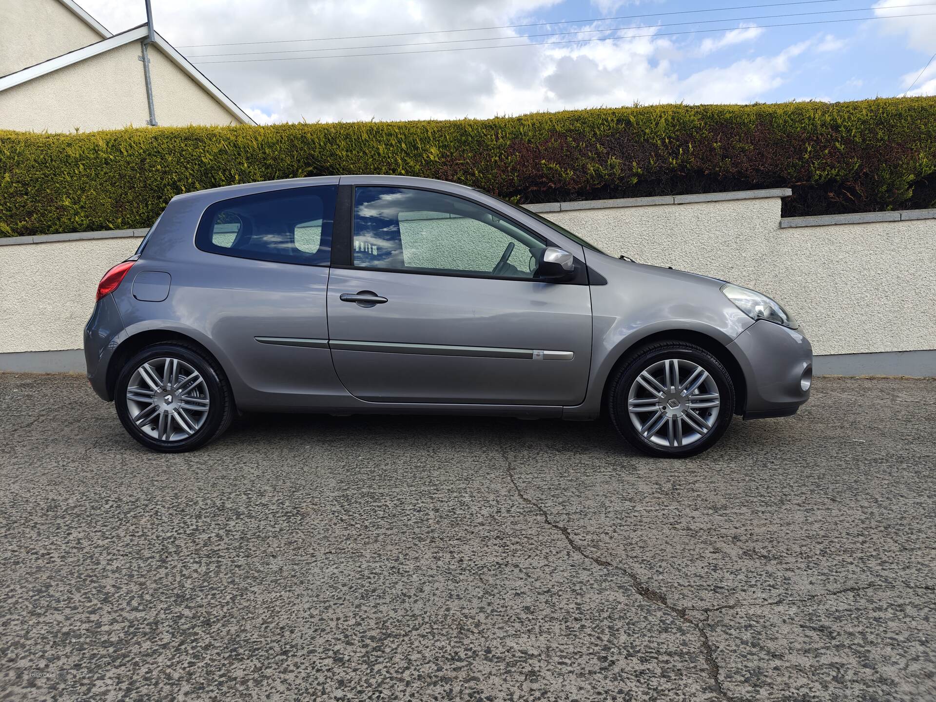 Sep 2011 Renault Clio 1.2 16V Dynamique TomTom 3dr