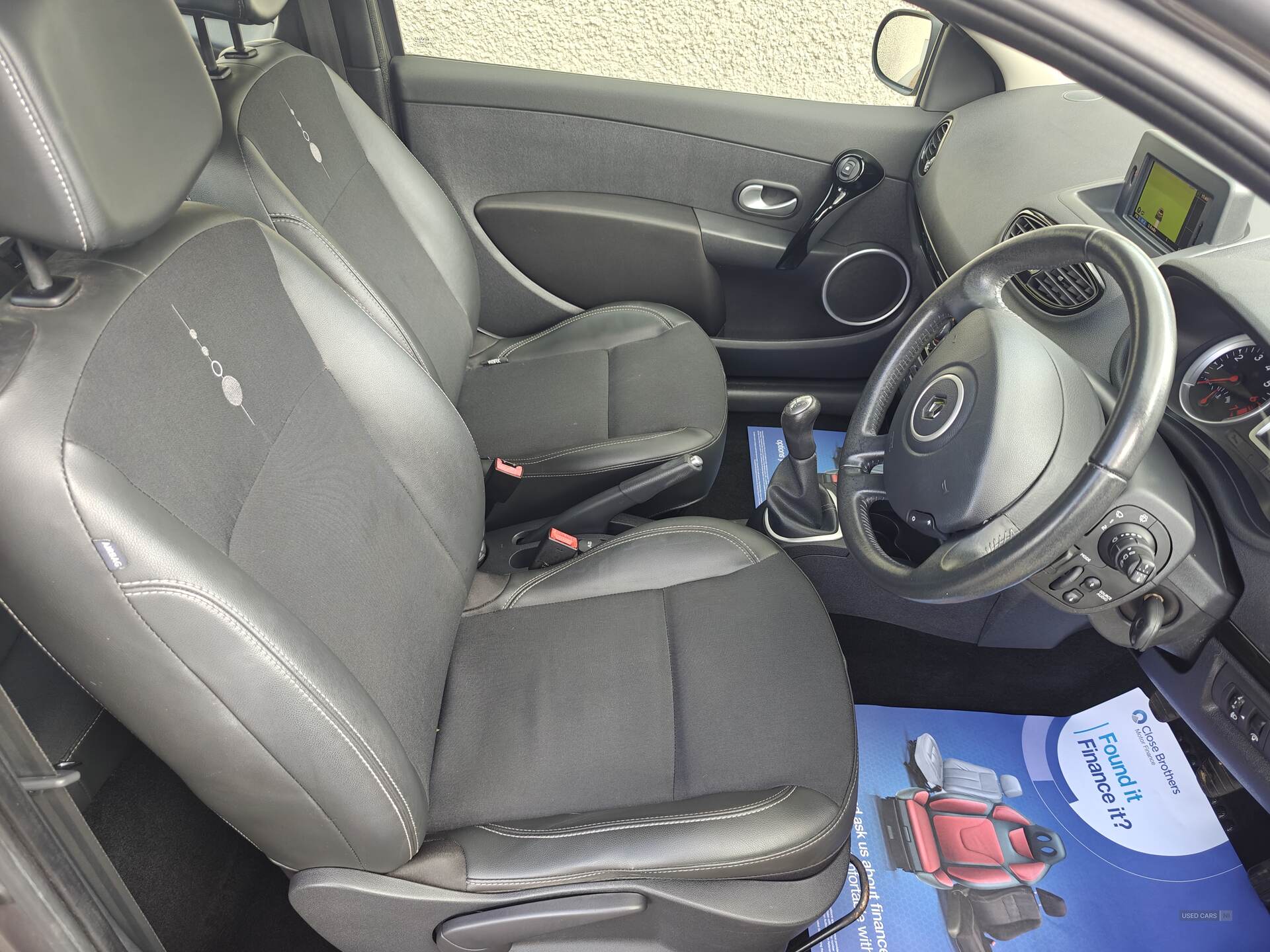 Sep 2011 Renault Clio 1.2 16V Dynamique TomTom 3dr