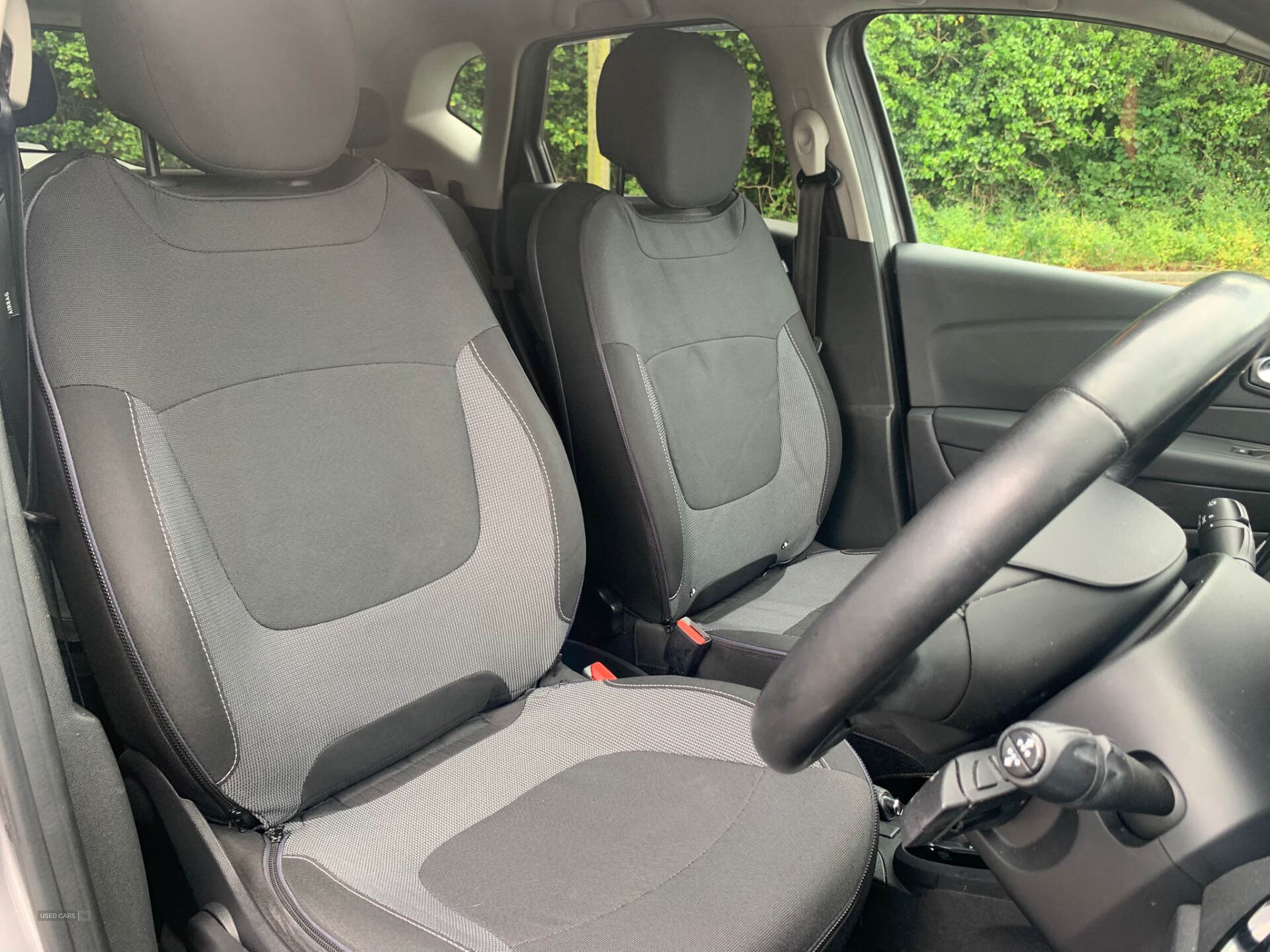 Renault Captur DIESEL HATCHBACK in Antrim
