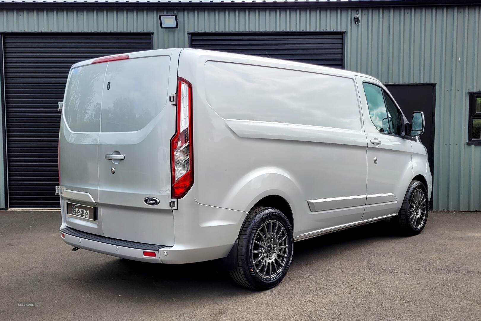 Oct 2020 Ford Transit Custom 2.0 EcoBlue 130ps Low Roof Limited Van