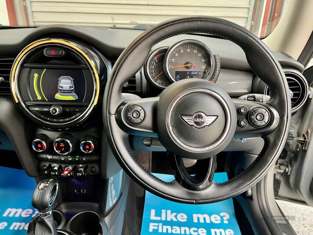 Feb 2016 MINI Hatch 1.5 Cooper 3dr Auto