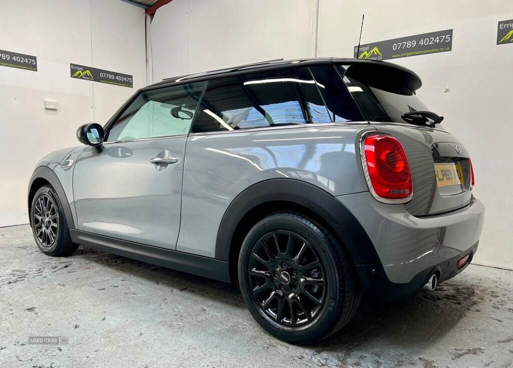 Feb 2016 MINI Hatch 1.5 Cooper 3dr Auto
